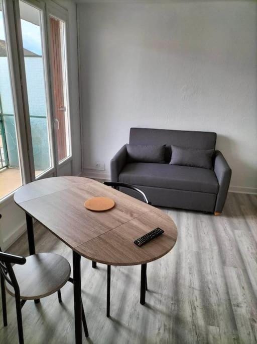 Appartement avec balcon et parking privé Apartment in Auvergne-Rhône-Alpes