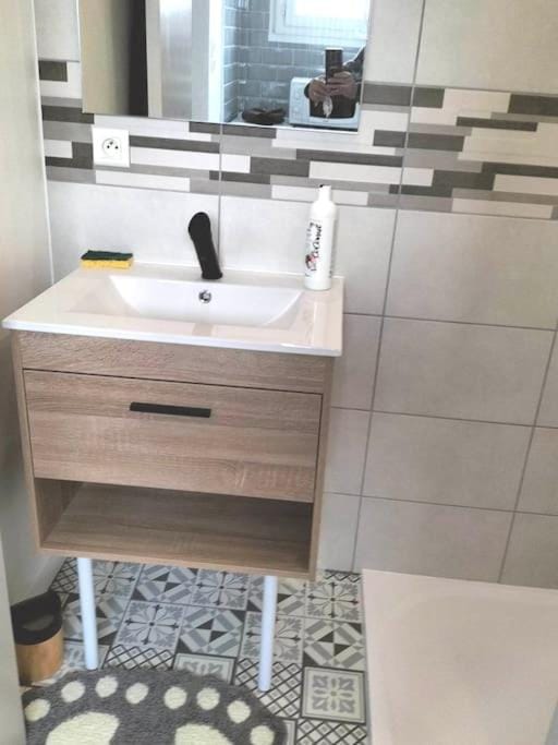 Appartement avec balcon et parking privé Apartment in Auvergne-Rhône-Alpes