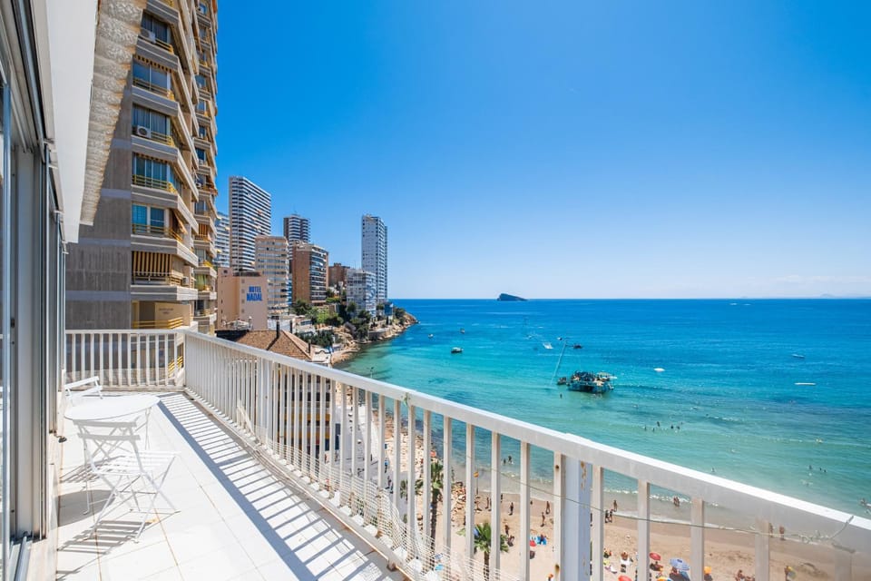 Nearby landmark, Day, Natural landscape, View (from property/room), Balcony/Terrace, Beach, City view, Sea view