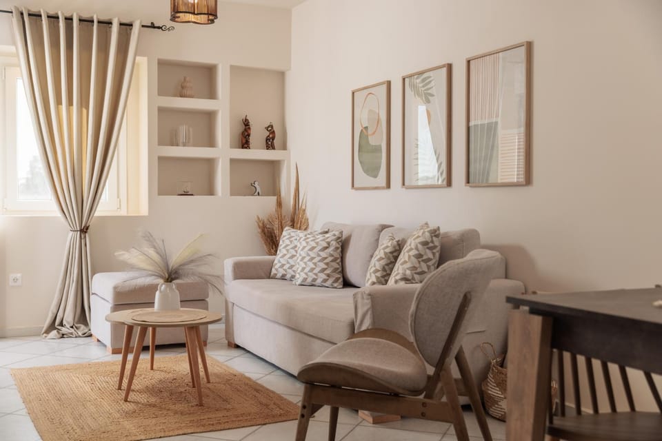 Living room, Decorative detail, Seating area