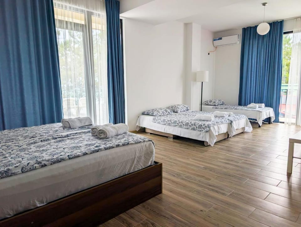 Photo of the whole room, Bedroom, air conditioner