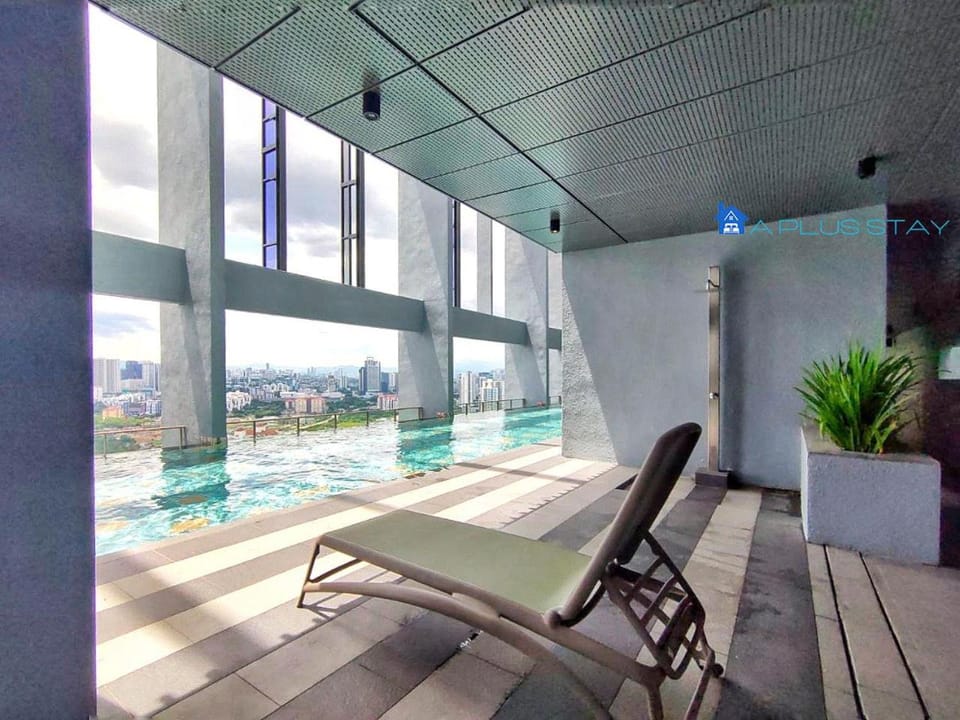 View (from property/room), Pool view, Swimming pool, sunbed, Internal: Not applicable to any particular room