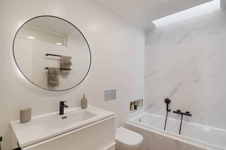Bathroom, Living room