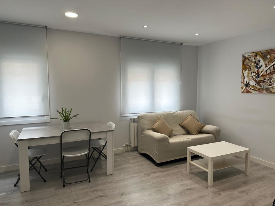 Los Claveles Apartment in Tudela