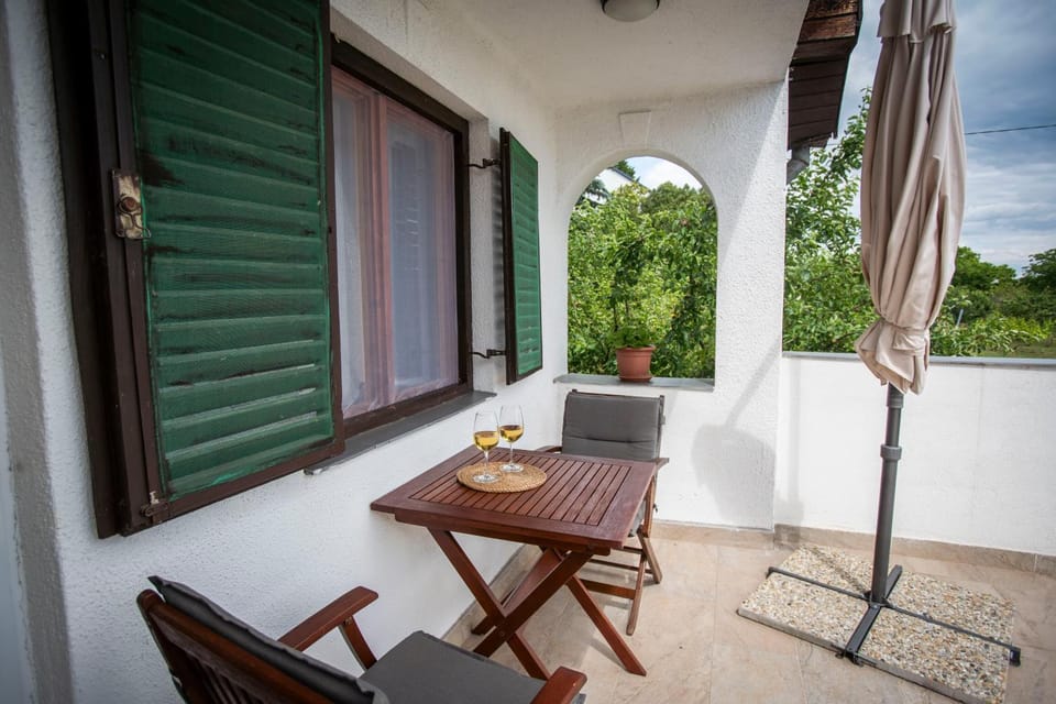 Csabagyöngye Apartman Badacsony Apartment in Hungary
