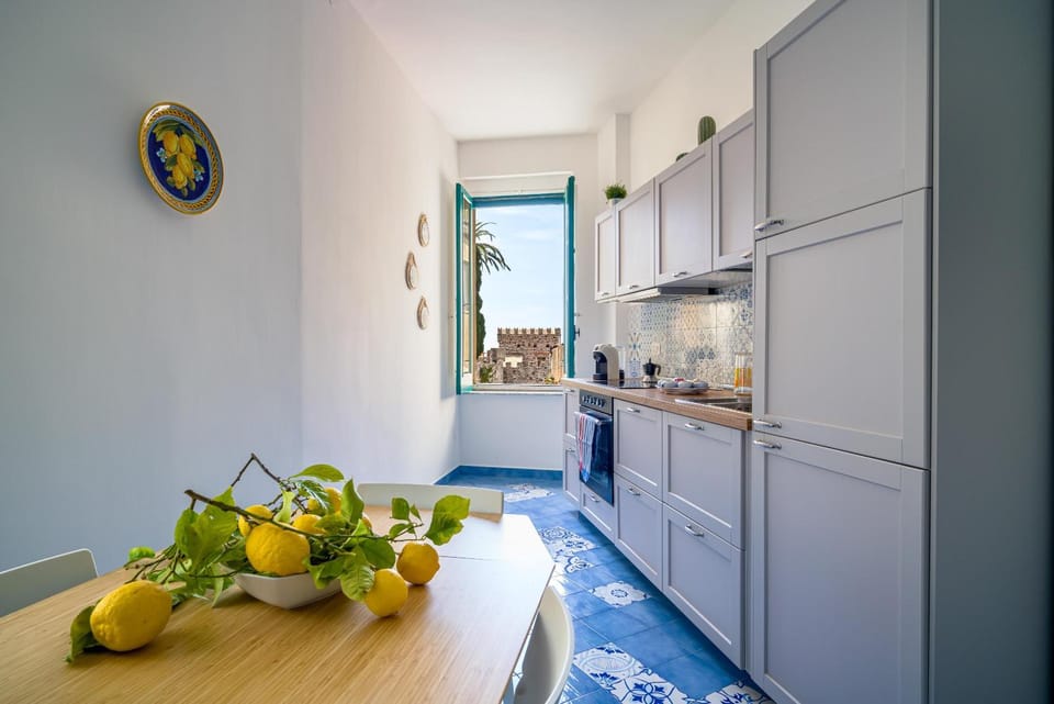 Kitchen or kitchenette, Breakfast, pet friendly, stove
