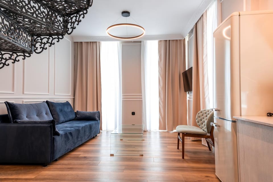Living room, Photo of the whole room, Seating area