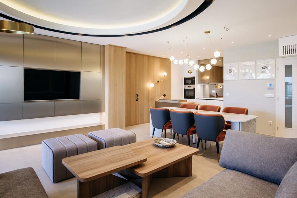 TV and multimedia, Living room, Seating area, air conditioner