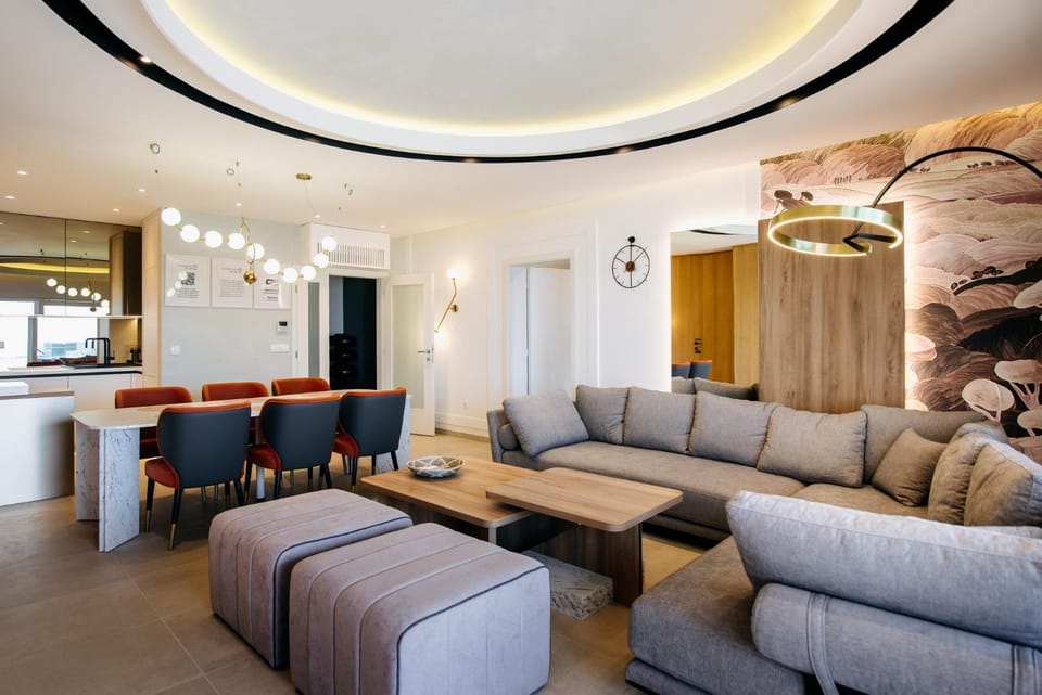 Kitchen or kitchenette, Living room, Seating area, air conditioner