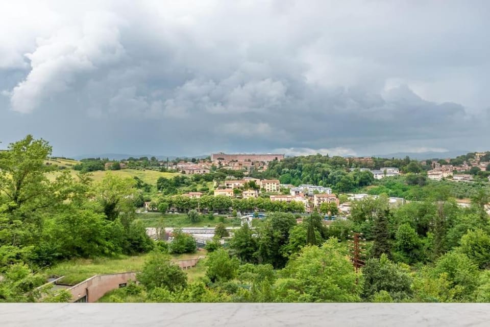 Marble - a pochi passi dal centro e dalla stazione Apartment in Siena