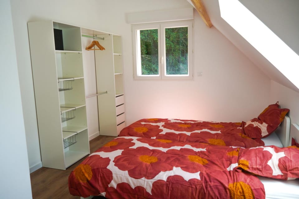 Bed, Photo of the whole room, Bedroom, wardrobe