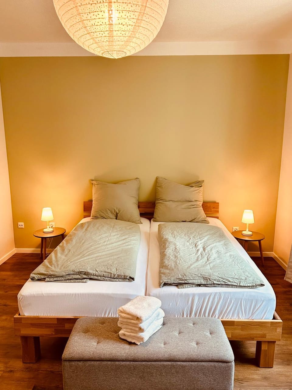 Photo of the whole room, Bedroom