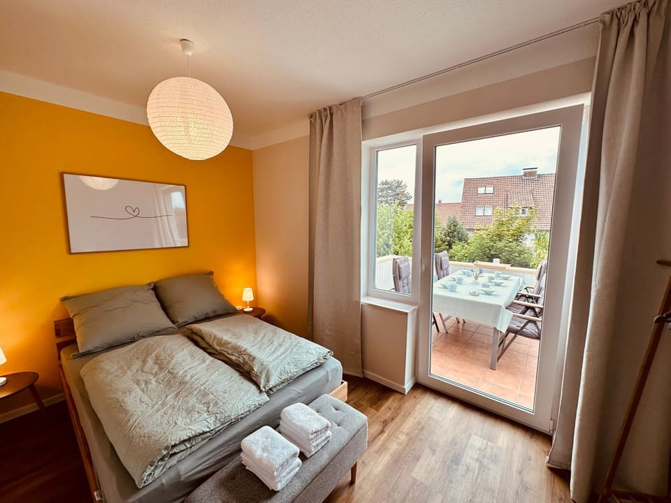 Bed, Balcony/Terrace, Photo of the whole room, Bedroom