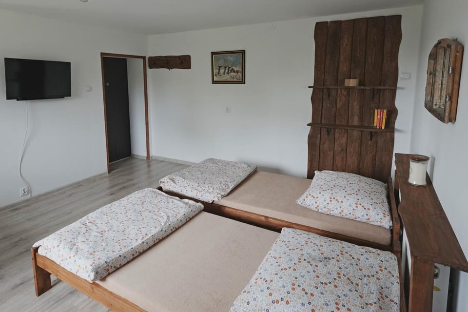 sPokój pod jesionami Apartment in Masovian Voivodeship