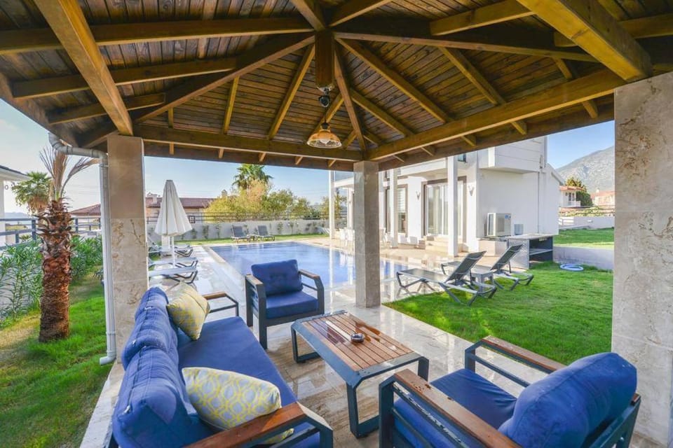 Seating area, Garden view
