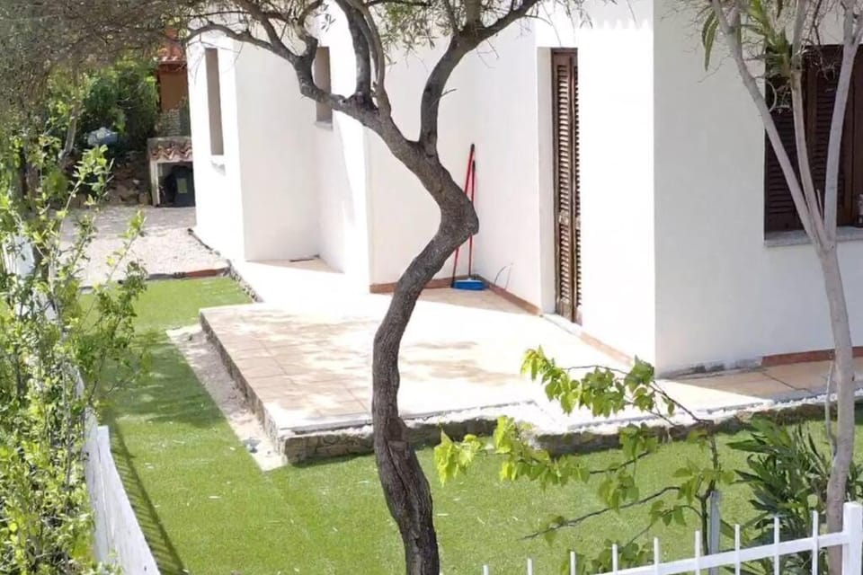 Property building, Spring, Day, Garden, Garden view