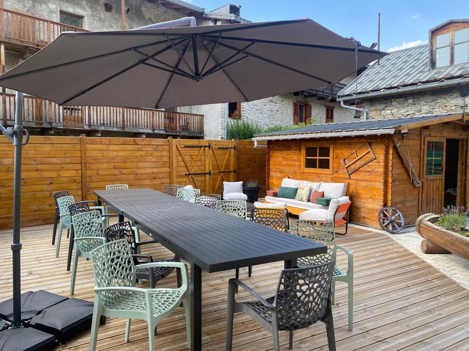 Gîte 14 pers LesOursFanfarons spacieux chaleureux House in Piedmont