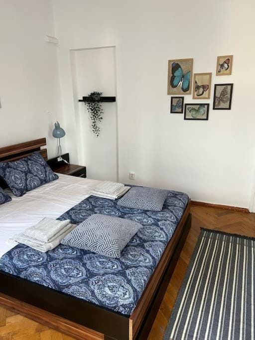 Apartament Ultracentral Universitate Apartment in Bucharest