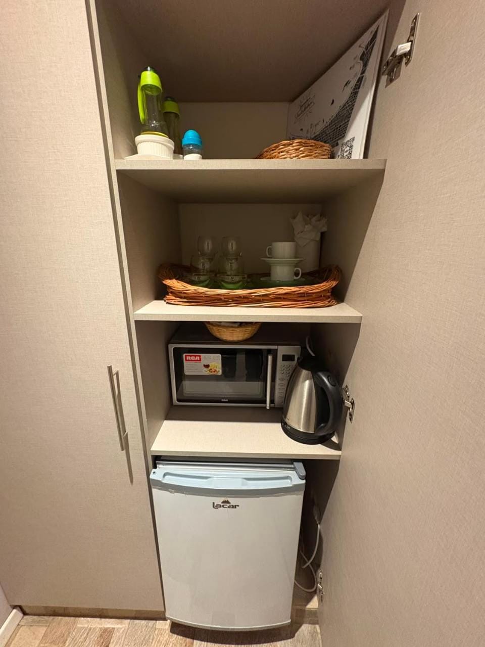 microwave, minibar