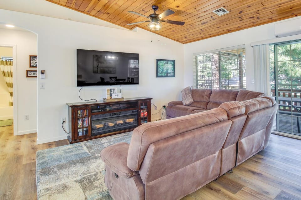Walk to City Park: Family-Friendly Show Low Home House in Show Low