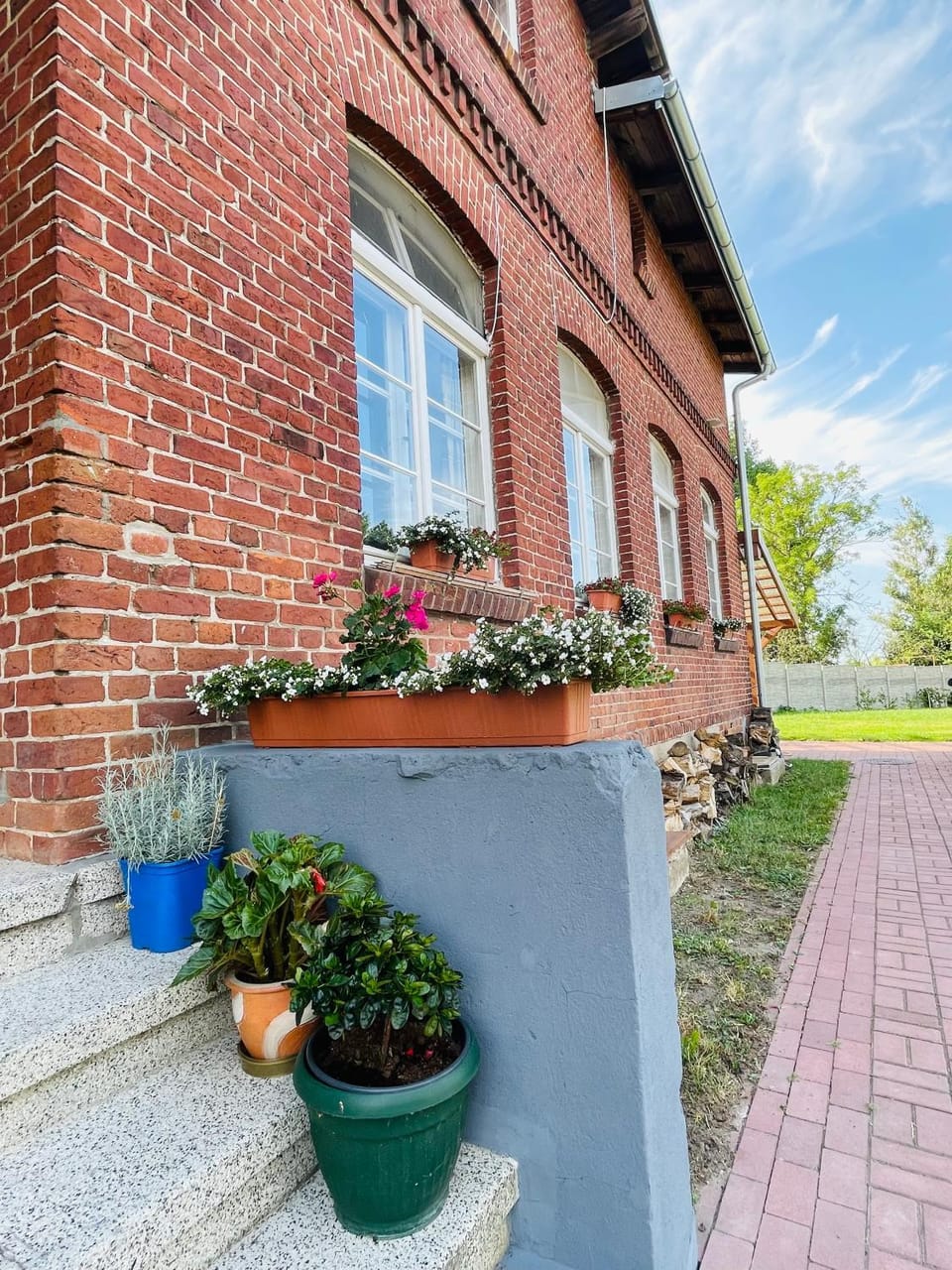 Property building, Internal: Not applicable to any particular room
