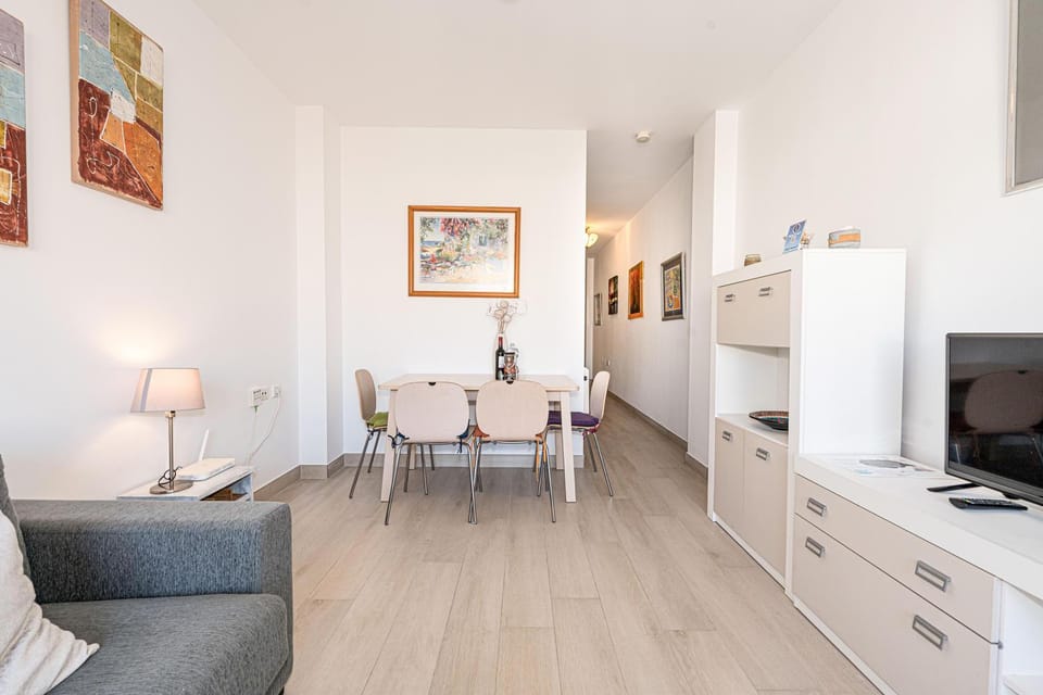 TV and multimedia, Living room, Dining area