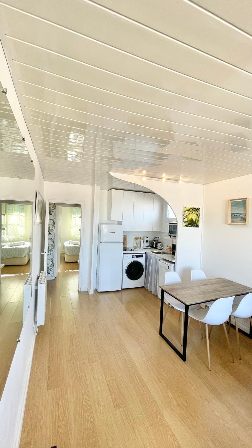 T2 Vue MER-Hypercentre-Plage-Parc Mauresque-Tout à pied-Calme Apartment in Arcachon