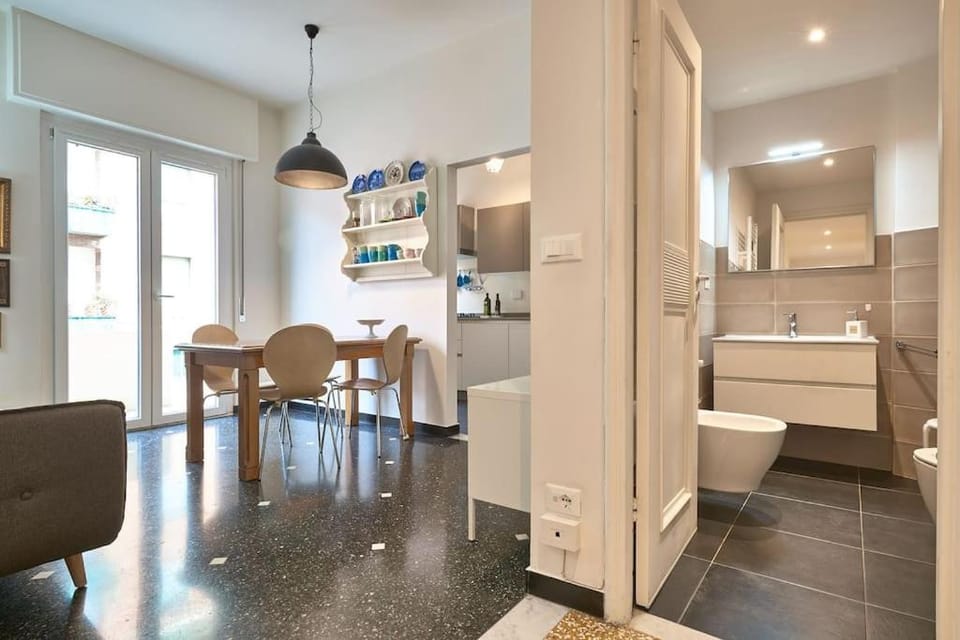Kitchen or kitchenette, Living room, Seating area