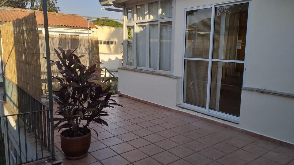 Suíte Ampla com Acesso Privativo Vacation rental in Sao Paulo City