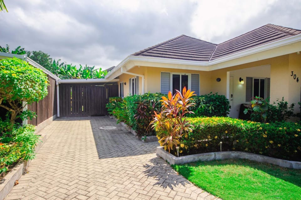 Property building, Garden view