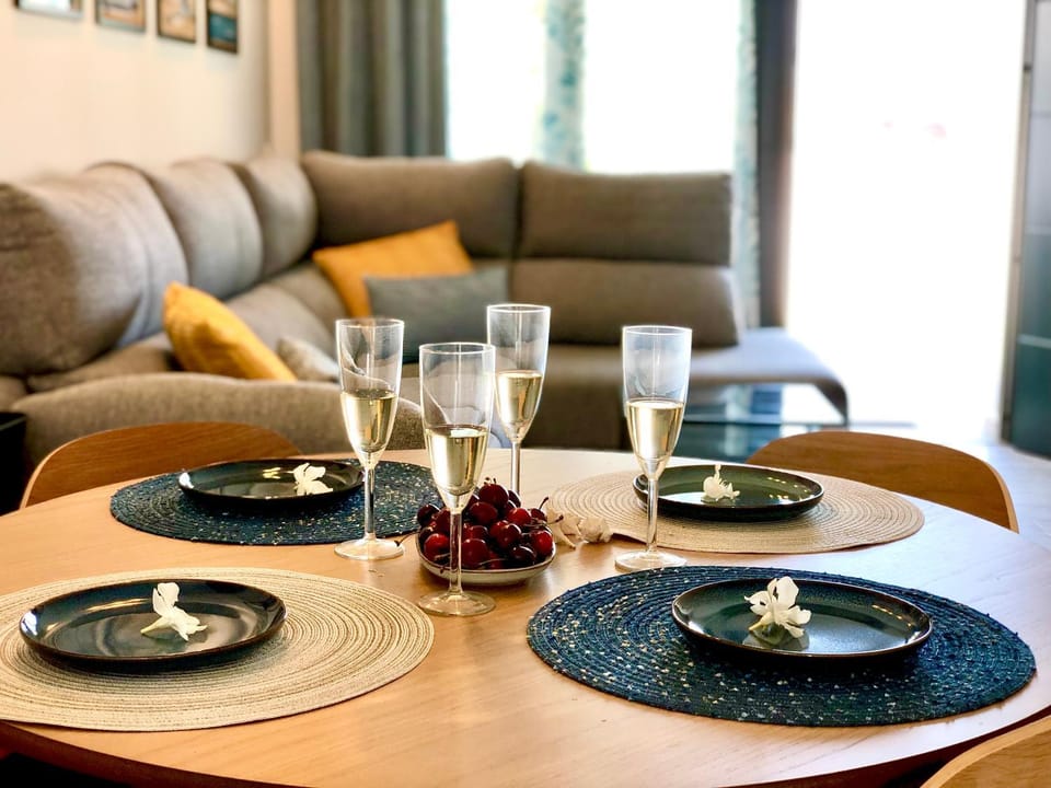 Food and drinks, Dining area