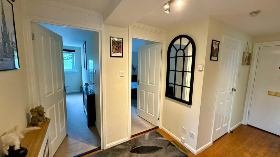 The Red Door, Two-Bedrooms Apartment Apartment in Edinburgh