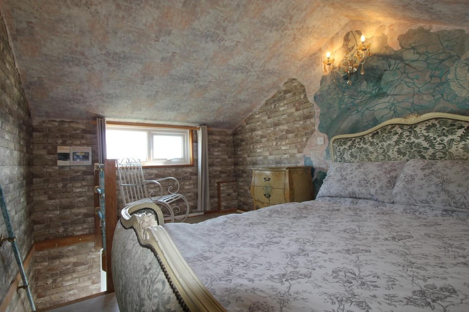 Unique, loft-style apartment with fantastic Brighton Marina views Apartment in Brighton