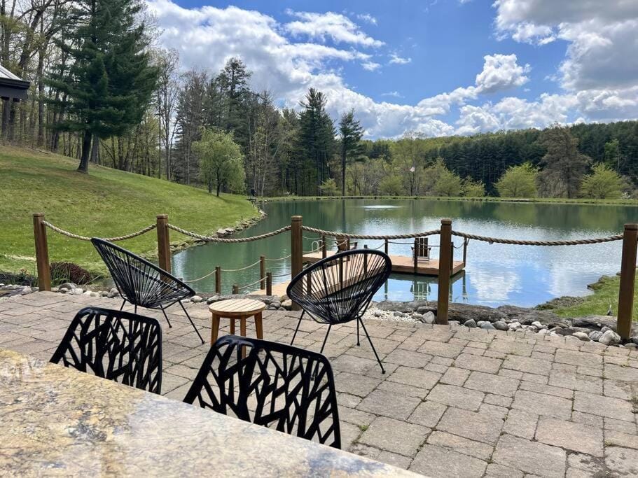 Patio, Day, Natural landscape, Garden view, Lake view, Mountain view, sunbed