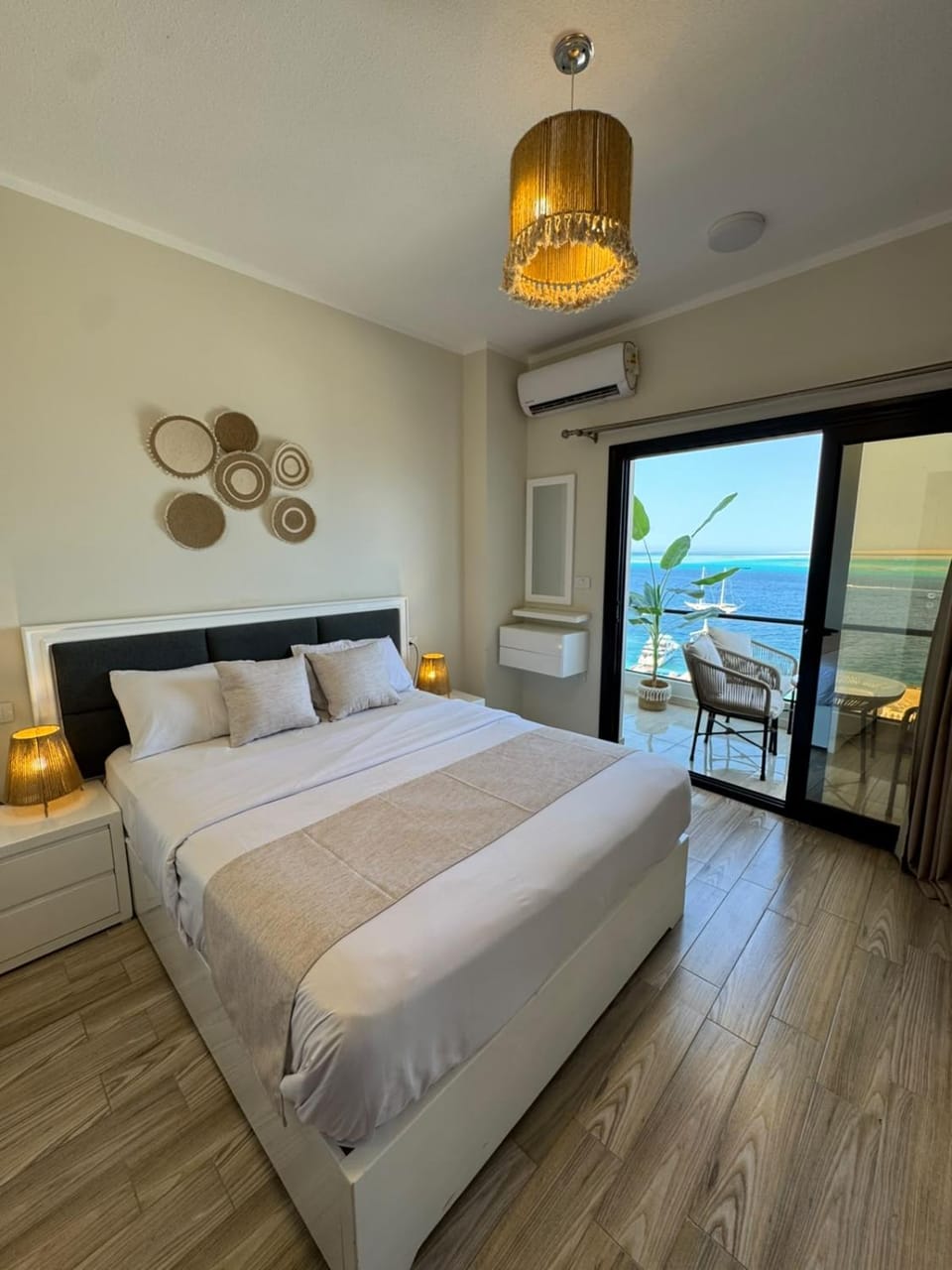 Bed, Balcony/Terrace, Bedroom, Sea view, wardrobe, air conditioner