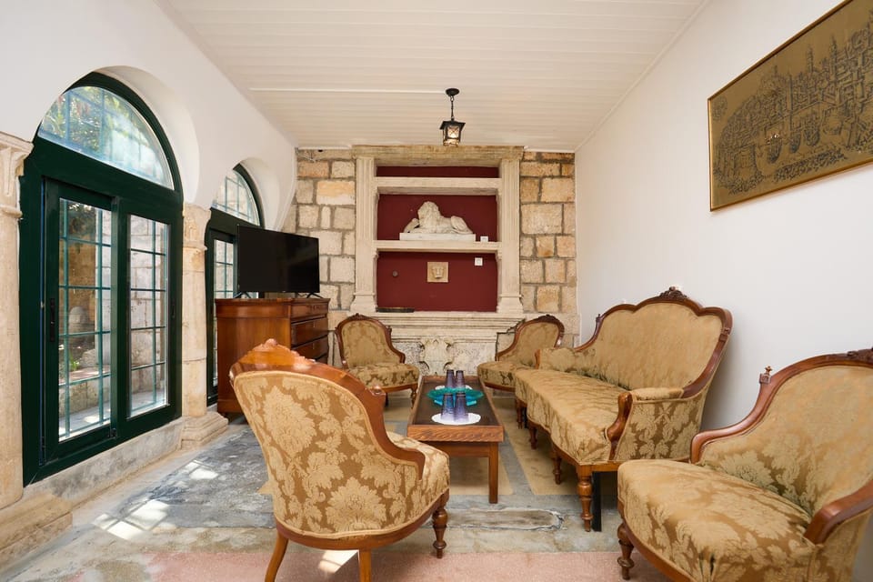Seating area