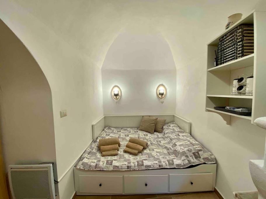 Cozy flat by the sea in the Old Town Apartment in Vieste