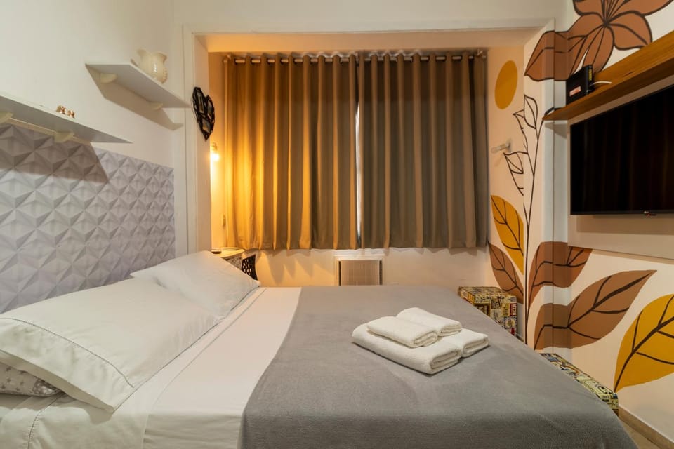 Seu lar em copacabana 100m da praia Apartment in Rio de Janeiro