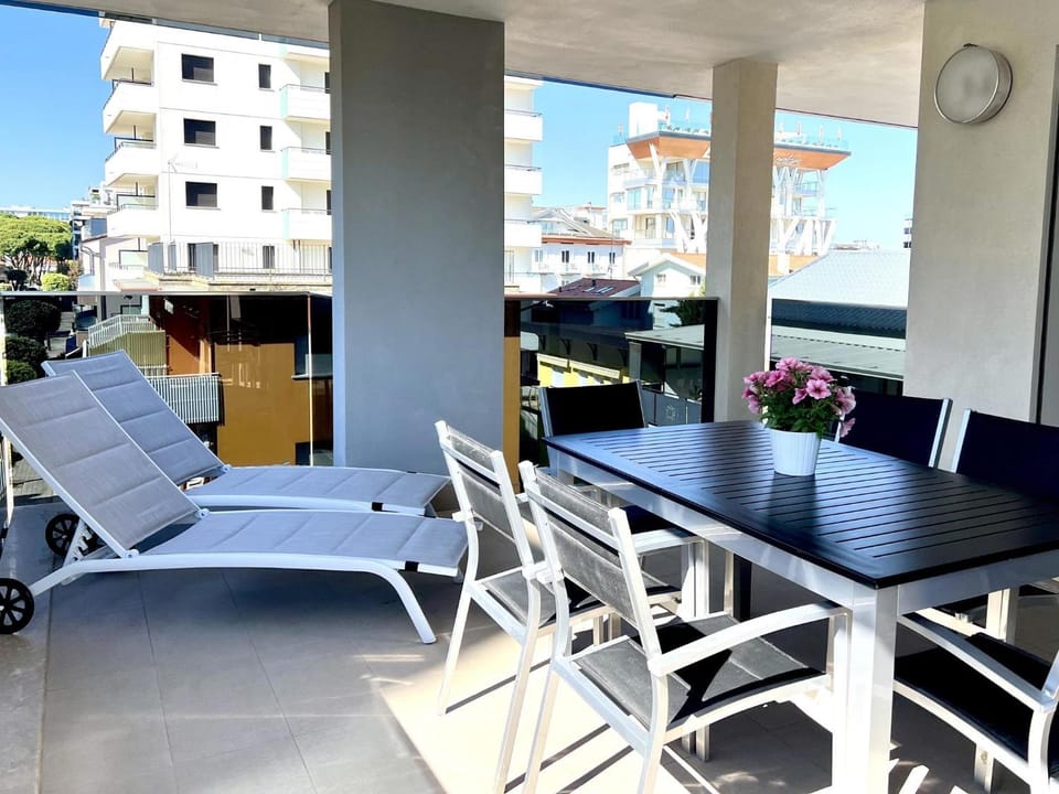 Summer, Balcony/Terrace, Dining area, sunbed