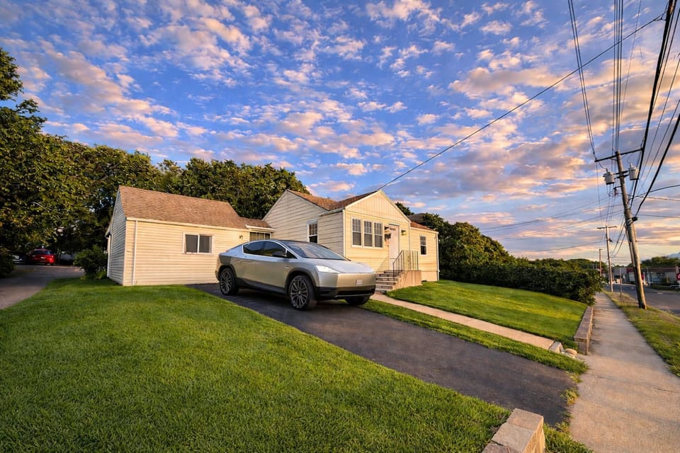 Spacious Home with Fire Pit & Game Room Near Yale Villa in New Haven