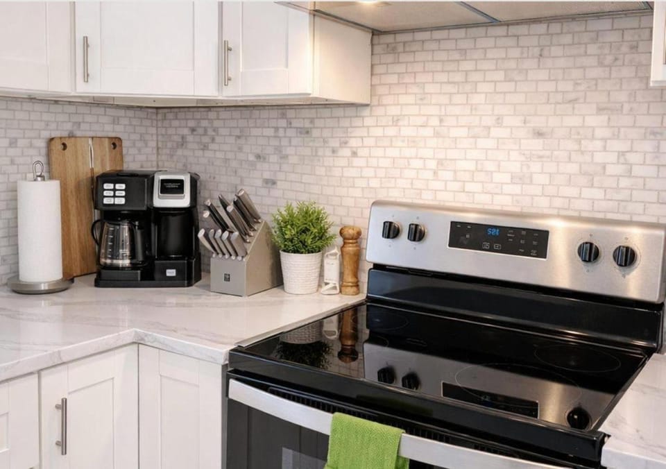 Spacious Home with Fire Pit & Game Room Near Yale Villa in New Haven