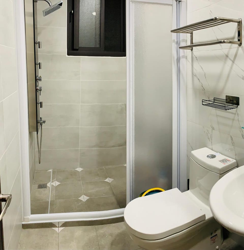 Shower, Bathroom, towels