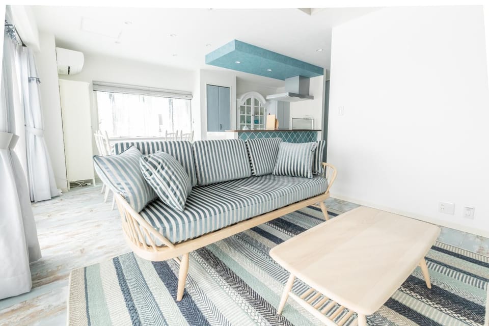 Living room, Photo of the whole room, Dining area