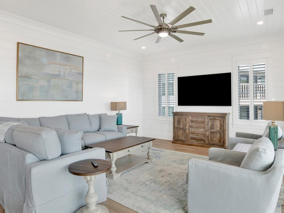 TV and multimedia, Living room, Seating area, furniture