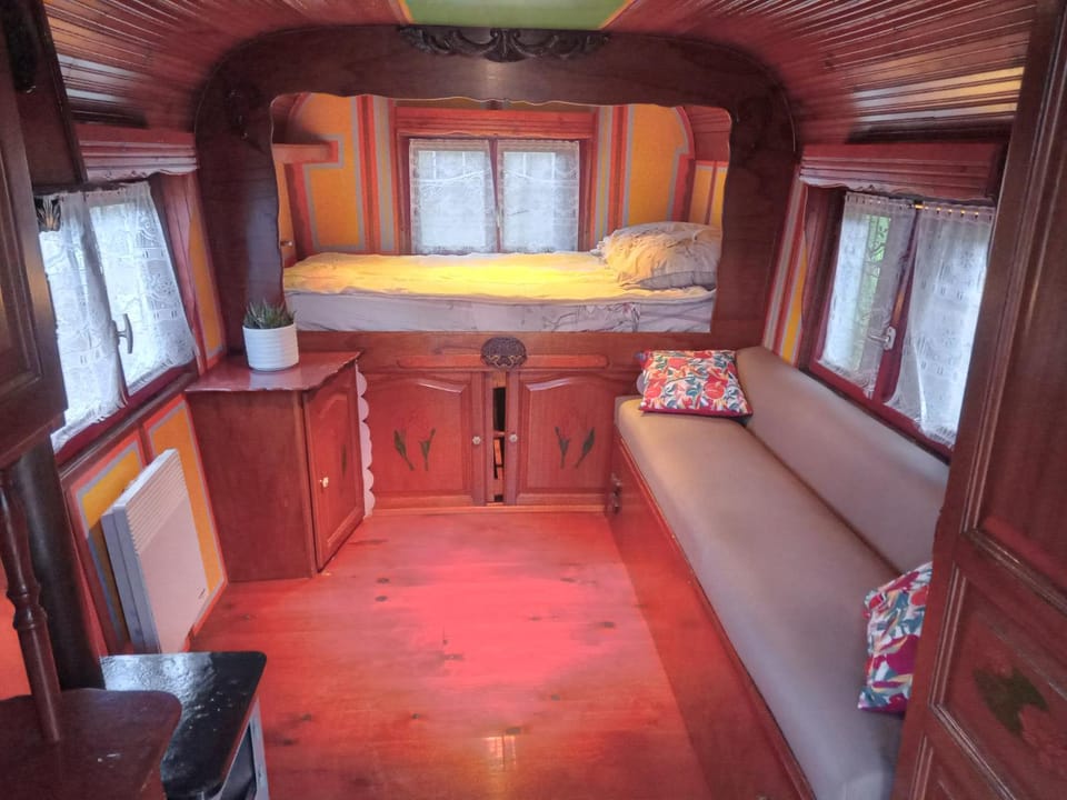 La tiote roulotte Luxury tent in Grand Est