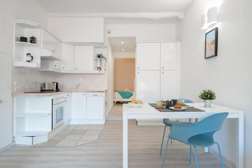 Le Seize, cosy studio au coeur de la vieille ville de Menton Apartment in Menton