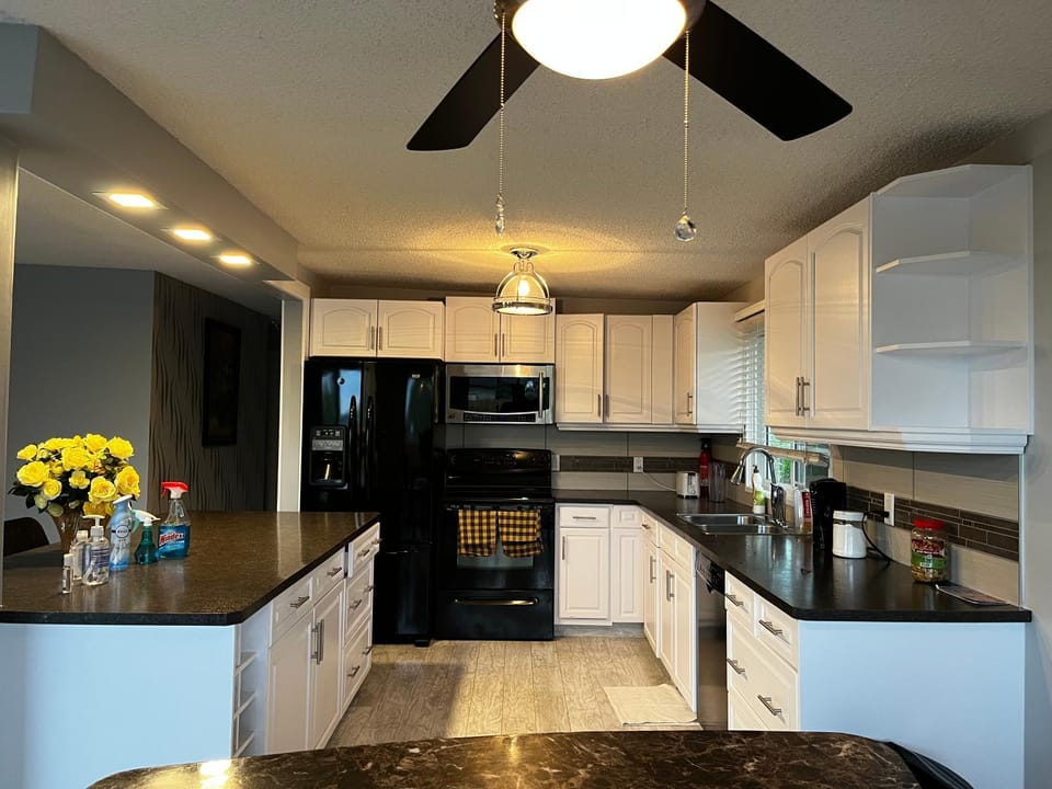 Grie hunting quite room! Vacation rental in Calgary