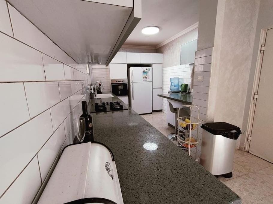 Kitchen or kitchenette, pet friendly, stove