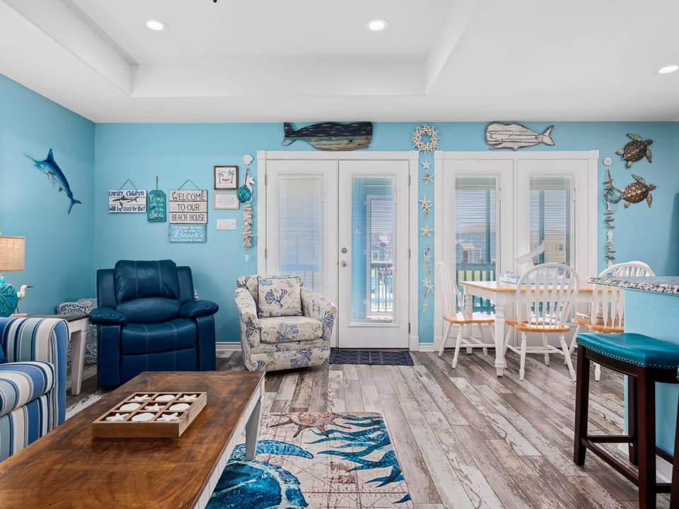 Living room, Seating area, Dining area