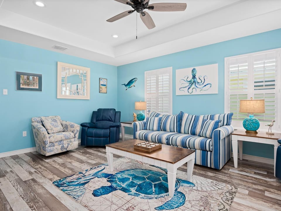Living room, Seating area, furniture